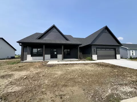 505 Patterson Dr, Fisher, IL 61843