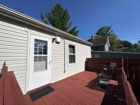 Exterior - 623 Fourth Ave, Dixon, IL 61021 photo 3 of 4