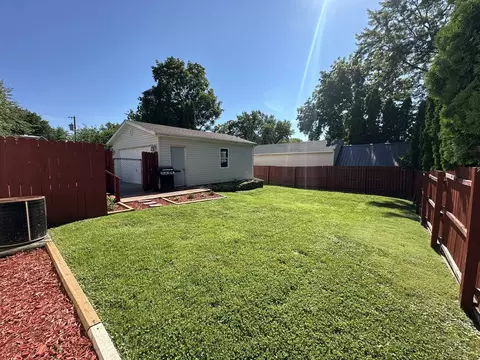 Exterior - 623 Fourth Ave, Dixon, IL 61021 photo 4 of 4