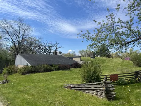 6519 Rowland Rd, Huntley, IL 60142