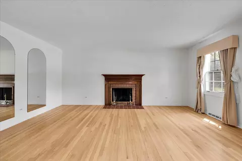 26 W266 Tomahawk Dr, Wheaton, IL 60189 photo 8