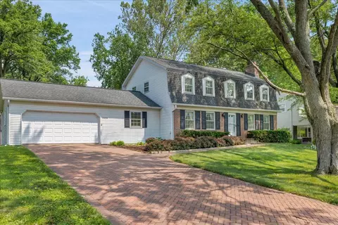 26 W266 Tomahawk Dr, Wheaton, IL 60189 photo 3