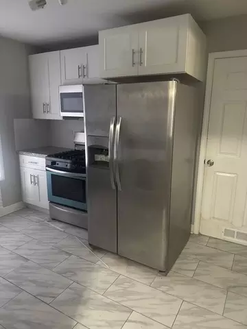 Kitchen - 15818 Saint Louis Ave, Markham, IL 60428 photo 2 of 2