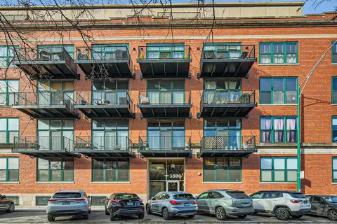 3500 S Sangamon St #214, Chicago, IL 60609