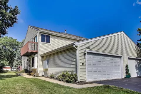 1629 Masters Ct, Naperville, IL 60563