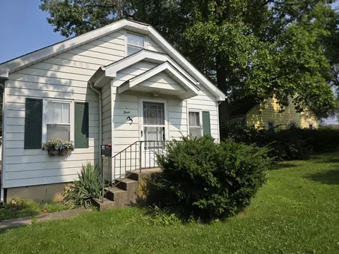 3 N Adams St, North Aurora, IL 60542