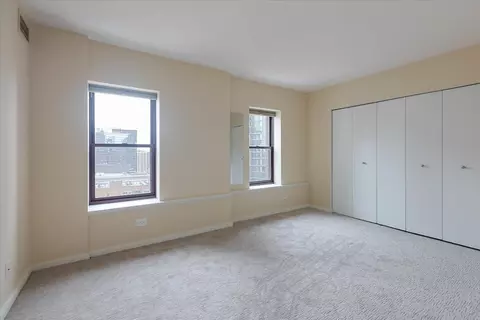 Bedroom - 40 E 9th St #1802, Chicago, IL 60605 photo 1 of 1