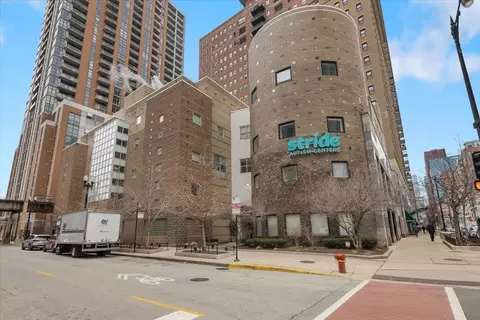 40 E 9th St #1802, Chicago, IL 60605