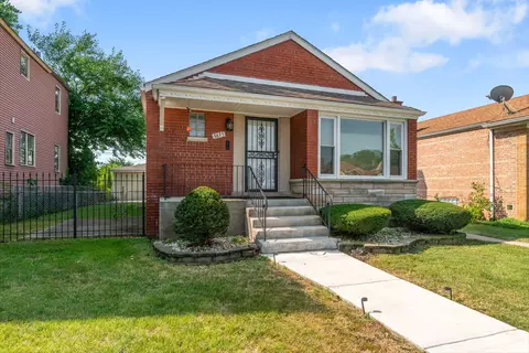 3635 W 82nd St, Chicago, IL 60652