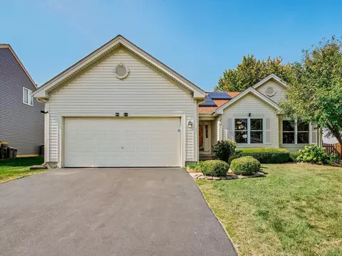 2911 Banbury Ln, Lake In The Hills, IL 60156