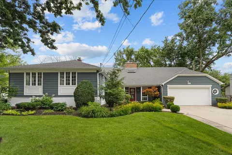 1520 Rosewood Ave, Deerfield, IL 60015