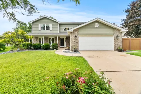 11130 Granite Dr, Mokena, IL 60448