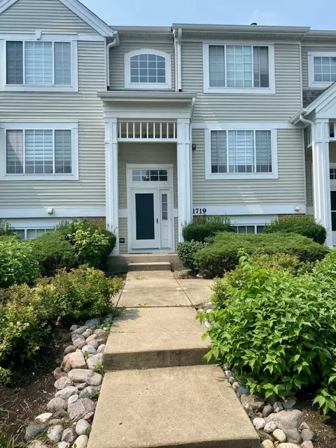 Exterior - 1719 Sienna Ct #0, Wheeling, IL 60090 photo 2 of 3