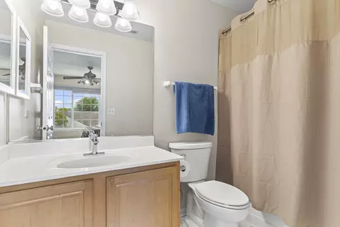 Bath - 1719 Sienna Ct #0, Wheeling, IL 60090 photo 3 of 3