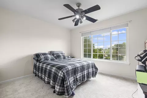 Bedroom - 1719 Sienna Ct #0, Wheeling, IL 60090 photo 3 of 5