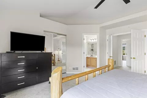 Bedroom - 1719 Sienna Ct #0, Wheeling, IL 60090 photo 2 of 5