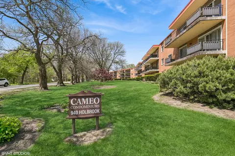 940 Holbrook Rd #34C, Homewood, IL 60430