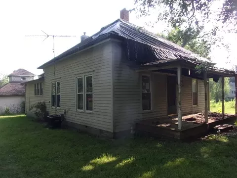 201 E North St, Waynesville, IL 61778