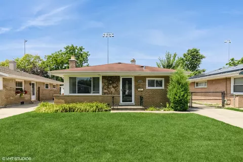 4732 N Oriole Ave, Norridge, IL 60706