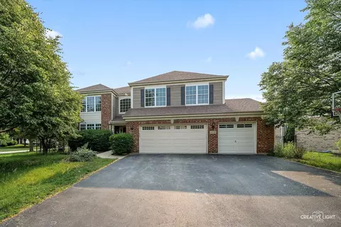 1938 Barrington Ave, Bolingbrook, IL 60490
