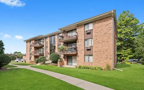 936 Olive Rd #2C, Homewood, IL 60430