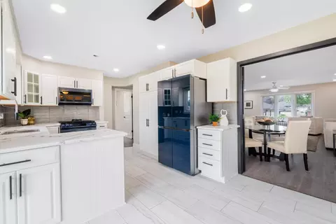 Kitchen - 4424 Maple Ave, Brookfield, IL 60513 photo 3 of 3