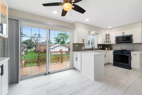 Kitchen - 4424 Maple Ave, Brookfield, IL 60513 photo 1 of 3