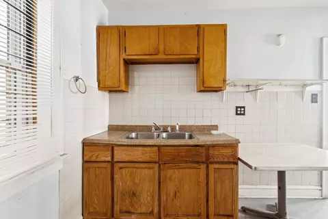 Kitchen - 7111 S Emerald Ave, Chicago, IL 60621 photo 2 of 4