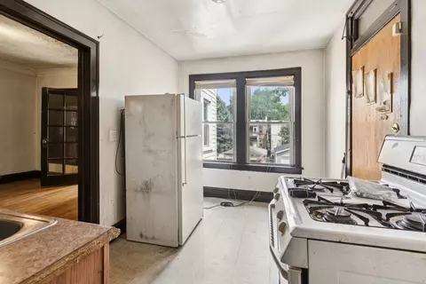 Kitchen - 7111 S Emerald Ave, Chicago, IL 60621 photo 4 of 4
