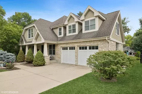 907 S Vail Ave, Arlington Heights, IL 60005