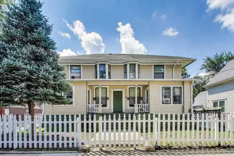 262-64 Spring St, Elgin, IL 60120