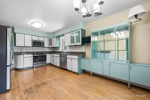 Kitchen - 311 N Maple St, Itasca, IL 60143 photo 3 of 3