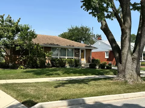 1500 Cindy Ln, Des Plaines, IL 60018 photo 2