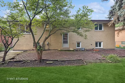 Exterior - 6501 Forestview Dr, Oak Forest, IL 60452 photo 5 of 5