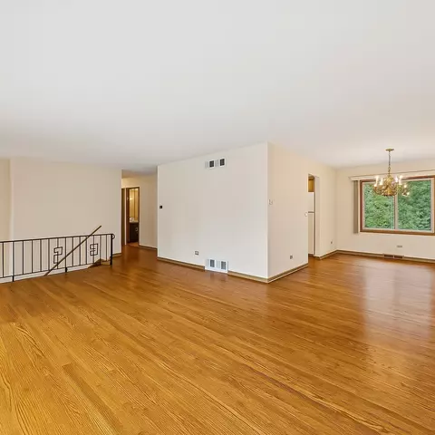 Living - 6501 Forestview Dr, Oak Forest, IL 60452 photo 3 of 3