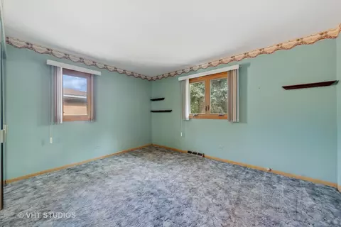 Bedroom - 6501 Forestview Dr, Oak Forest, IL 60452 photo 1 of 5