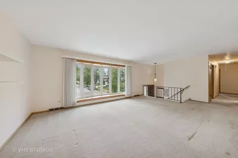 Living - 6501 Forestview Dr, Oak Forest, IL 60452 photo 1 of 3