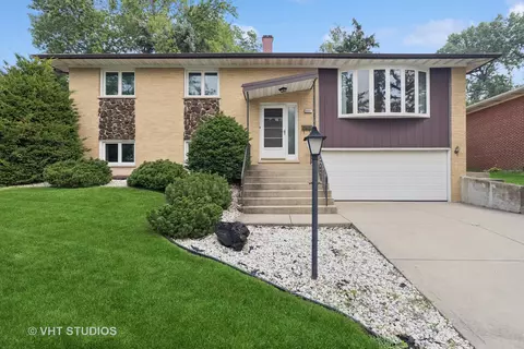 Exterior - 6501 Forestview Dr, Oak Forest, IL 60452 photo 2 of 5