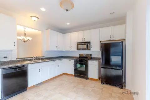 Kitchen - 3410 Cameron Dr, Elgin, IL 60124 photo 2 of 3