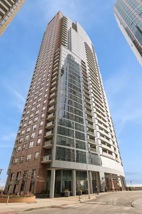 450 E Waterside Dr #402, Chicago, IL 60601