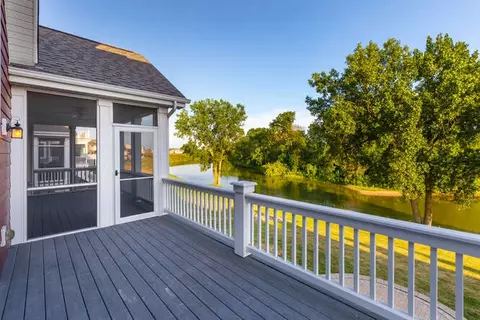 Exterior - 9 Windward Way, Ottawa, IL 61350 photo 11 of 17