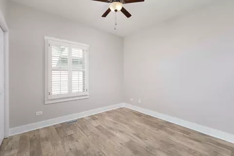 Bedroom - 9 Windward Way, Ottawa, IL 61350 photo 4 of 7