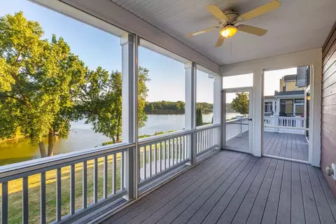 Exterior - 9 Windward Way, Ottawa, IL 61350 photo 12 of 17