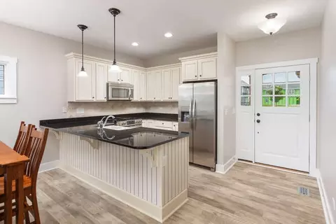 Kitchen - 9 Windward Way, Ottawa, IL 61350 photo 1 of 1