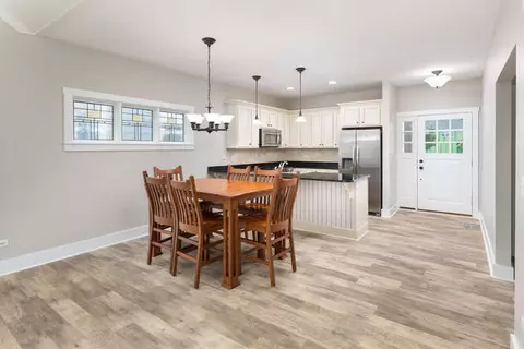 Dining - 9 Windward Way, Ottawa, IL 61350 photo 1 of 2