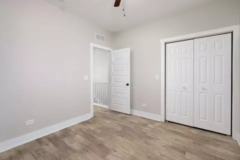 Bedroom - 9 Windward Way, Ottawa, IL 61350 photo 5 of 7
