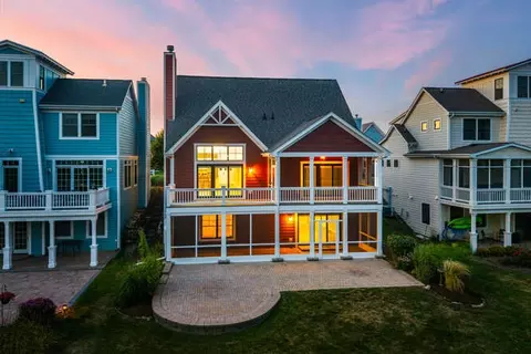 Exterior - 9 Windward Way, Ottawa, IL 61350 photo 7 of 17