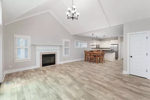 Living - 9 Windward Way, Ottawa, IL 61350 photo 1 of 6