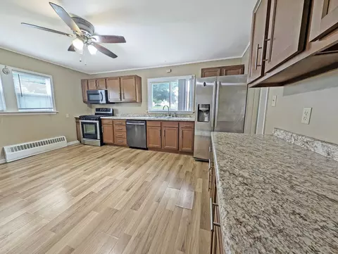 306 E Iowa St, Spring Valley, IL 61362 photo 14
