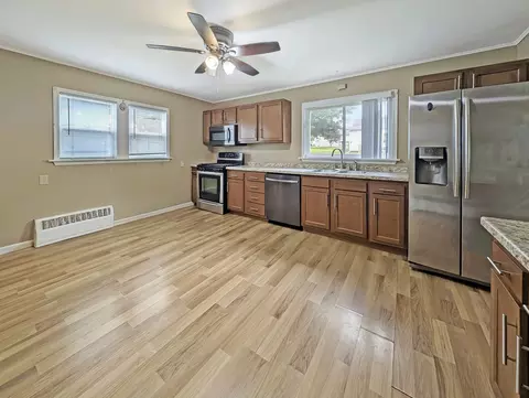 306 E Iowa St, Spring Valley, IL 61362 photo 21